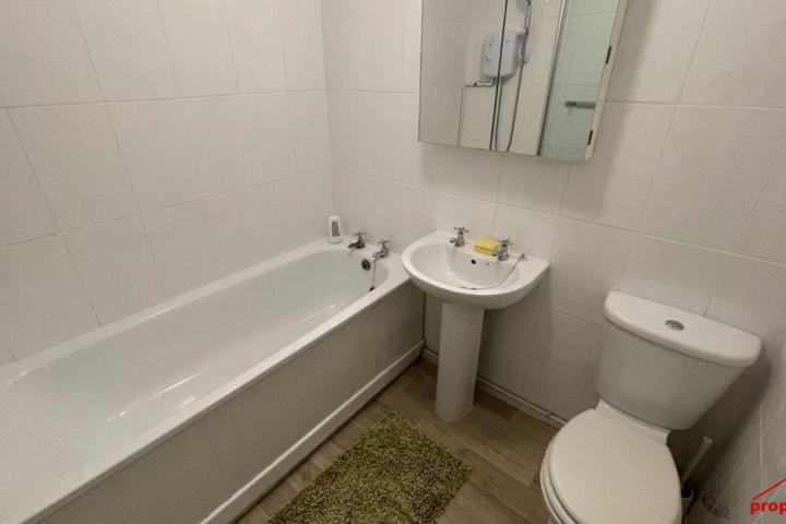 1 bed flat to rent in Thant Close, London E10