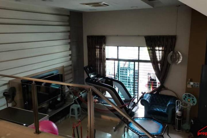 Freehold 3 Storey Superlink for Sale at The Peak Bukit Prima Cheras