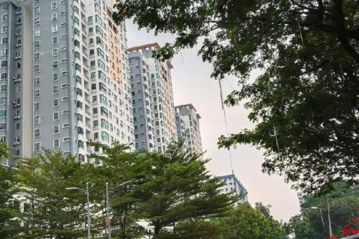 4 Bedrooms Unit Park 51 Residency Condo at Petaling Jaya for Sale
