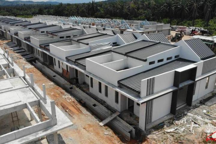 Kawasan Tinggi Projek Baru Rumah Teres Setingkat Kg Jenderam Hilir, Dengkil
