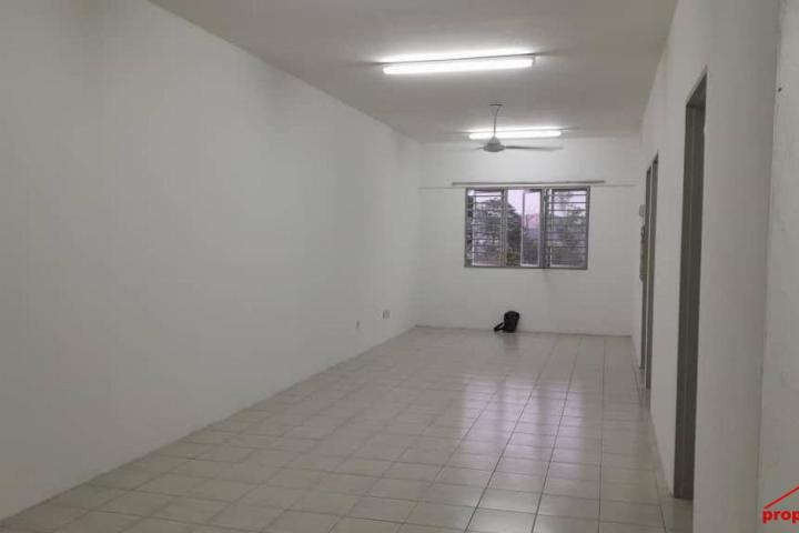 Low Floor Well Kept Unit Desa Mas Apartment Rawang For Sale
