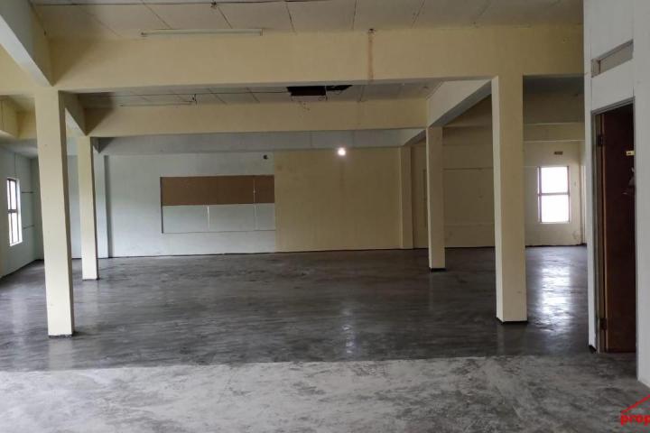 Corner & Big Unit Shop Office for Sale or Rent in Pusat Perdagangan Seri Kembangan
