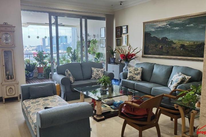 Spacious and Well Kept Penthouse Sri Langit Condo Seputeh For Sale