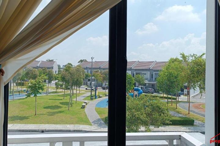 Brand New Facing Open 3 Storey Link House Lakefield Tropicana Heights Kajang for Sale or Rent