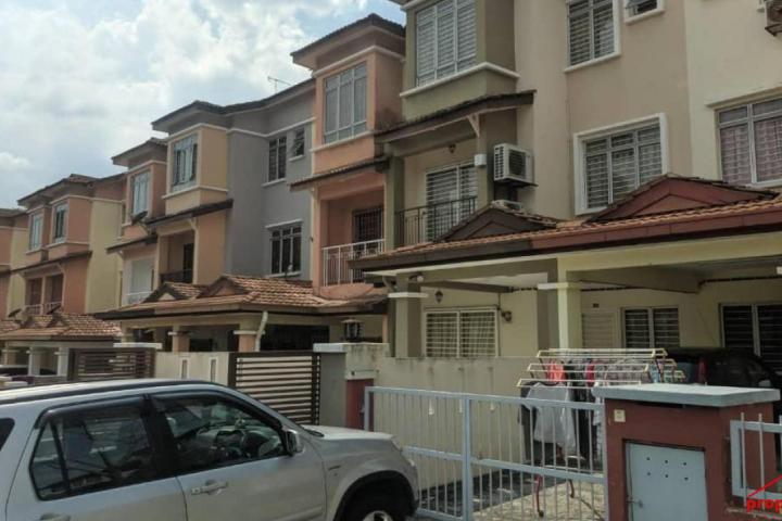 Fully Furnished 2.5 Storey Terrace Taman Puncak Jalil for Rent