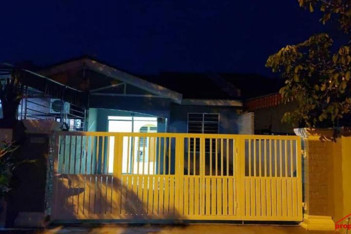 Refurbished One Storey Terrace Jalan Bakawali, Bukit Sentosa, Rawang