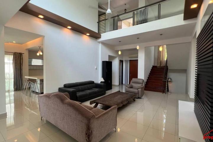 3 Storey Classic Bungalow Teratai Villas Kayangan Heights U9, Shah Alam