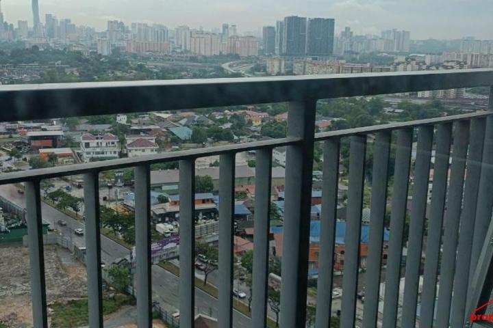 Fully Furnished KL Traders Square Condo for Sale