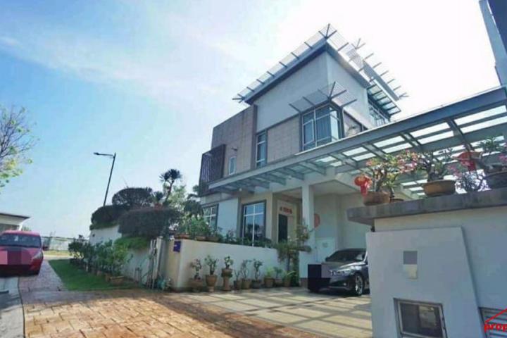 Exclusive 2.5 Storey D-Villa for Sale in Saujana Glenmarie Shah Alam