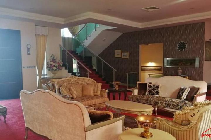 Luxury 2.5 Storey Bungalow With Lift in Country Heights Kajang